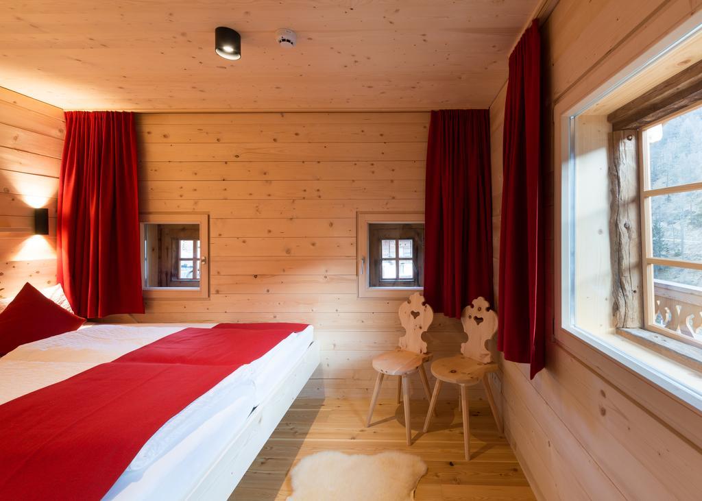 Alfenalm - Ferienwohnungen am Berg - Giatla Haus Innervillgraten Zimmer foto
