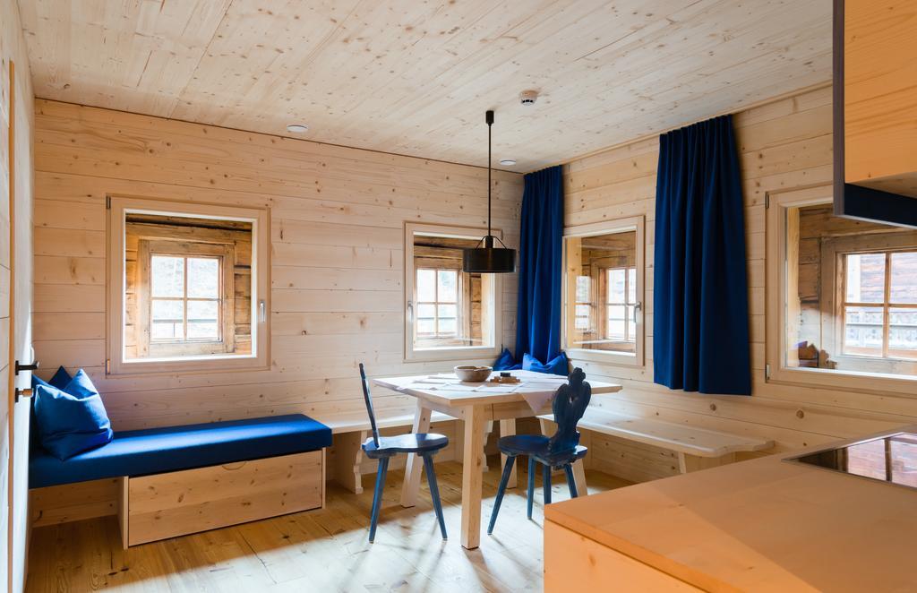 Alfenalm - Ferienwohnungen am Berg - Giatla Haus Innervillgraten Zimmer foto